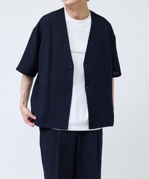 le cercle ADAM ET ROPE'(ルセルクルアダムエロペ)の「サマーツイードノーカラーカーディガン/セットアップ対応(カーディガン/ボレロ・メンズ・ブラック/ネイビー・L/M/LL)」の6枚目の写真