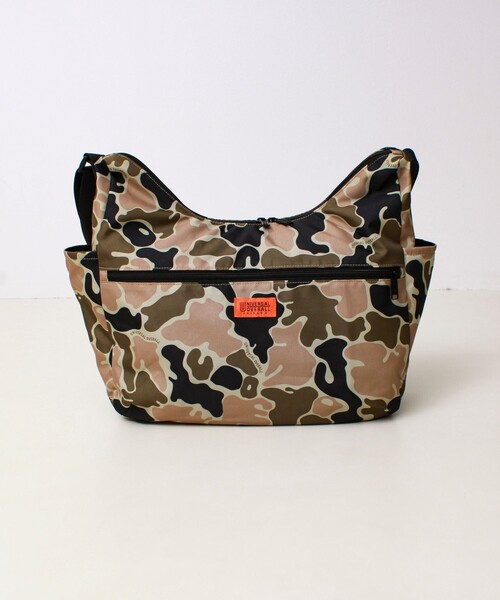 UNIVERSAL OVERALL(ユニバーサルオーバーオール)の「【UNIVERSAL OVERALL】ANYTIME shoulder bag(ショルダーバッグ・メンズ・カモフラージュ/ブラック・FREE)」の1枚目の写真