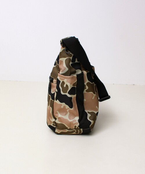 UNIVERSAL OVERALL(ユニバーサルオーバーオール)の「【UNIVERSAL OVERALL】ANYTIME shoulder bag(ショルダーバッグ・メンズ・カモフラージュ/ブラック・FREE)」の5枚目の写真