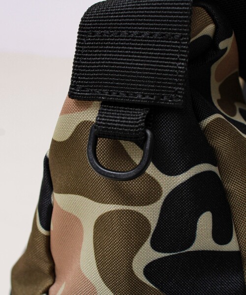 UNIVERSAL OVERALL(ユニバーサルオーバーオール)の「【UNIVERSAL OVERALL】ANYTIME shoulder bag(ショルダーバッグ・メンズ・カモフラージュ/ブラック・FREE)」の11枚目の写真