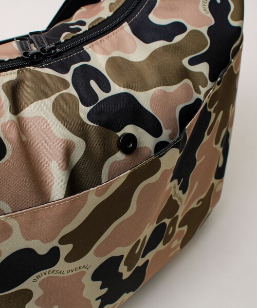 UNIVERSAL OVERALL(ユニバーサルオーバーオール)の「【UNIVERSAL OVERALL】ANYTIME shoulder bag(ショルダーバッグ・メンズ・カモフラージュ/ブラック・FREE)」の12枚目の写真