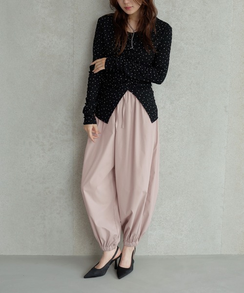 AMUU. PRECIEUSE(アムープレシューズ)の「【SETUP対応】バルーンワイドタックパンツ(その他パンツ・レディース・ピンク/ブラック/アイボリー・FREE)」の1枚目の写真