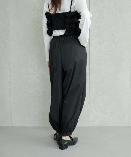 AMUU. PRECIEUSE(アムープレシューズ)の「【SETUP対応】バルーンワイドタックパンツ(その他パンツ・レディース・ピンク/ブラック/アイボリー・FREE)」の11枚目の写真