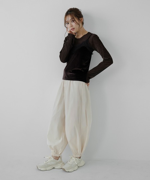 AMUU. PRECIEUSE(アムープレシューズ)の「【SETUP対応】バルーンワイドタックパンツ(その他パンツ・レディース・ピンク/ブラック/アイボリー・FREE)」の4枚目の写真