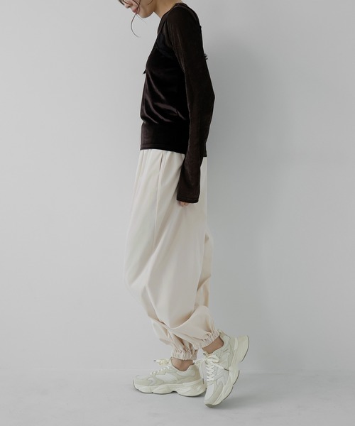 AMUU. PRECIEUSE(アムープレシューズ)の「【SETUP対応】バルーンワイドタックパンツ(その他パンツ・レディース・ピンク/ブラック/アイボリー・FREE)」の6枚目の写真
