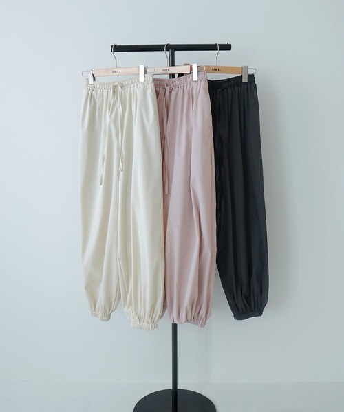 AMUU. PRECIEUSE(アムープレシューズ)の「【SETUP対応】バルーンワイドタックパンツ(その他パンツ・レディース・ピンク/ブラック/アイボリー・FREE)」の21枚目の写真