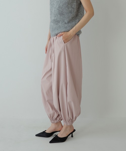 AMUU. PRECIEUSE(アムープレシューズ)の「【SETUP対応】バルーンワイドタックパンツ(その他パンツ・レディース・ピンク/ブラック/アイボリー・FREE)」の16枚目の写真