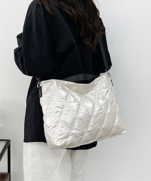 Miniministore（ミニミニストア）の「メタリックキルティング ショルダーバッグ（ショルダーバッグ・レディース・ブラック/シルバー/アイボリー・FREE）」の14枚目の写真