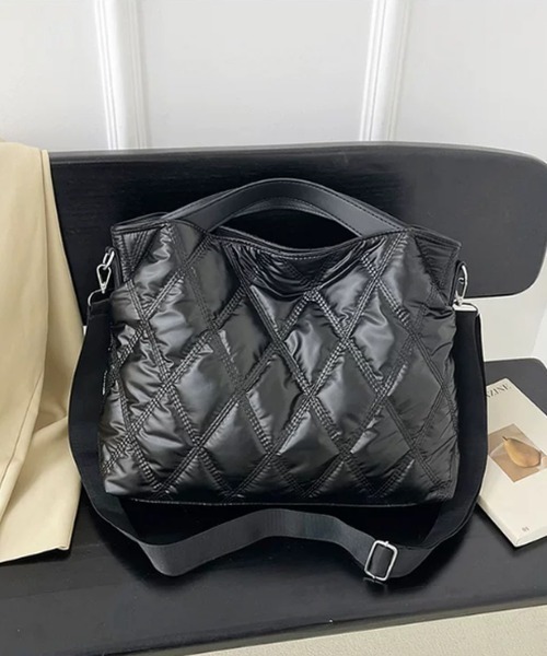 Miniministore（ミニミニストア）の「メタリックキルティング ショルダーバッグ（ショルダーバッグ・レディース・ブラック/シルバー/アイボリー・FREE）」の8枚目の写真