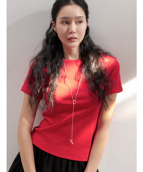 MORVE13(モルブ13)の「シグネチャーショートスリーブトップ(レッド)(Tシャツ/カットソー・レディース・アイボリー/スカイブルー/レッド/ネイビー/ブラック・SMALL/MEDIUM)」の6枚目の写真