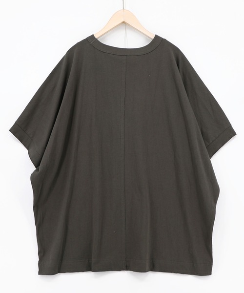 ScoLar(スカラー)の「162730:リボン付き もふもふハチワレネコ柄Tシャツ(Tシャツ/カットソー・レディース・オフホワイト/パープル/チャコールグレー・M)」の14枚目の写真