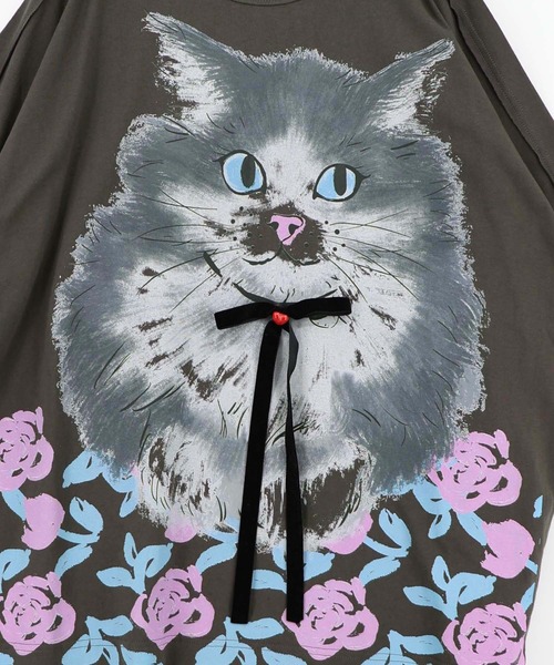 ScoLar(スカラー)の「162730:リボン付き もふもふハチワレネコ柄Tシャツ(Tシャツ/カットソー・レディース・オフホワイト/パープル/チャコールグレー・M)」の15枚目の写真