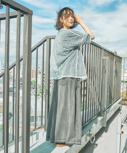 niko and...（ニコアンド）の「リメイクフレアスカート　[NKJ 2026AW]（デニムスカート・レディース・カーキ/サックスブルー/チャコール・LARGE/MEDIUM）」の10枚目の写真