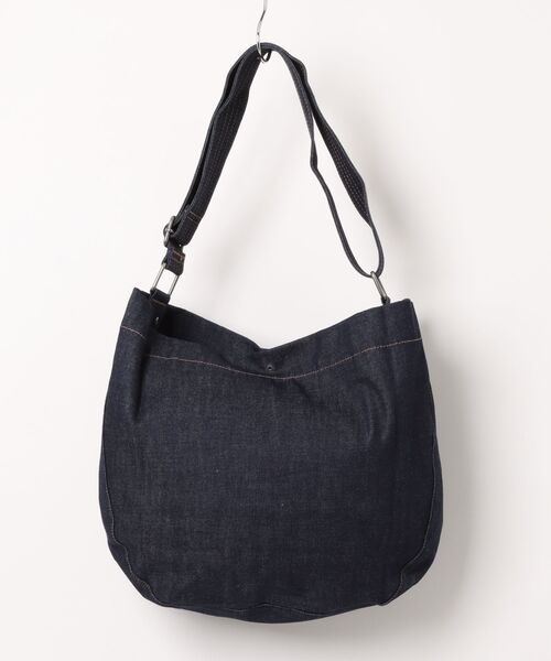 A.P.C.(アーペーセー)の「BESACE JOURNAL(ショルダーバッグ・メンズ・インディゴブルー・ONESIZE)」の2枚目の写真