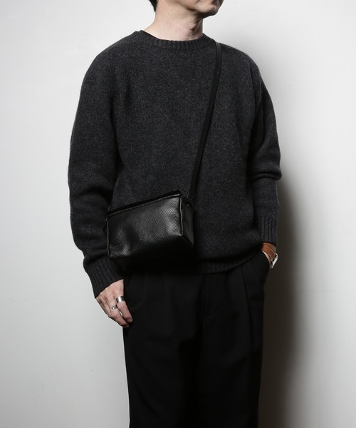 20/80(テゥエンティーエイティー)の「【20/80】トゥエンティーエイティー/ COW LEATHER BOX SHOULDER BAG(ショルダーバッグ・メンズ・ブラック・FREE)」の2枚目の写真