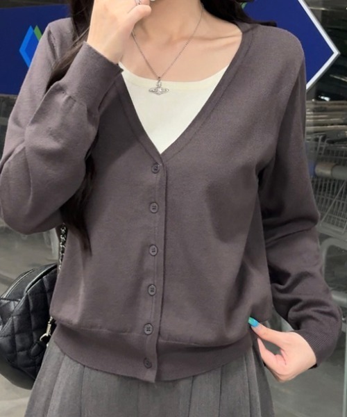 AMAJI(アマジ)の「フレンチ Vネック ウエストマーク フェイクレイヤード ニットトップス(ニット/セーター・レディース・ネイビー/ライトブルー/グレー/ベージュ/ブラウン/パープル・FREE)」の8枚目の写真