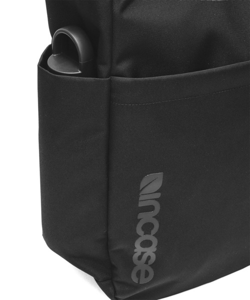 incase(インケース)の「INCO500103-BLK Incase Grid 2-Way Tote Bag - Black(ショルダーバッグ・メンズ・ブラック・ONE SIZE)」の14枚目の写真