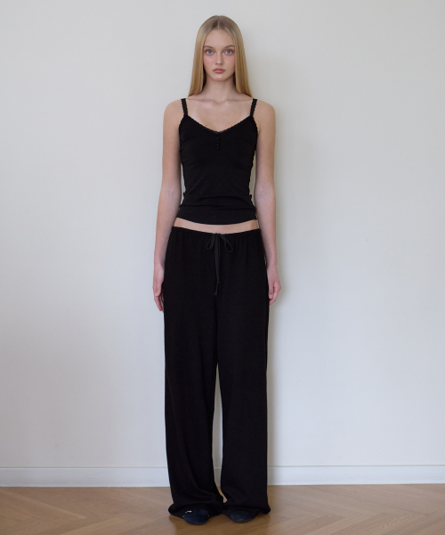 ROSEFRANTZ（ロゼフランツ）の「Button Lace Sleeveless [Black]（Tシャツ/カットソー・レディース・ブラック・SMALL/MEDIUM/X-SMALL）」の2枚目の写真