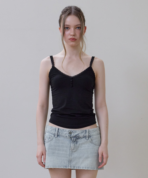ROSEFRANTZ（ロゼフランツ）の「Button Lace Sleeveless [Black]（Tシャツ/カットソー・レディース・ブラック・SMALL/MEDIUM/X-SMALL）」の6枚目の写真