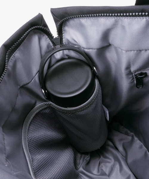 THE NORTH FACE(ザノースフェイス)の「THE NORTH FACE Pyrenees Tote(トートバッグ・メンズ・ブラック/オフホワイト・FREE)」の6枚目の写真