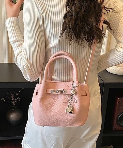 Doux Belle(ドゥーベル)の「2wayベルトデザインミニハンドバッグ(ハンドバッグ・レディース・ブラック/ダークブラウン/オフホワイト/ライトブラウン/ピンク・FREE)」の15枚目の写真