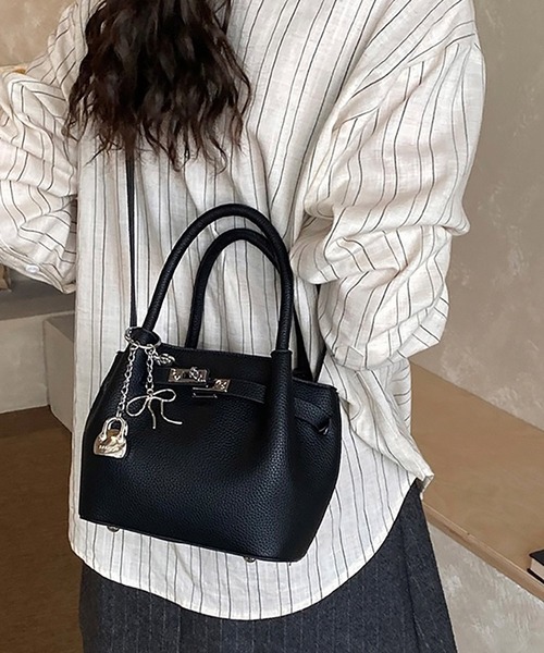 Doux Belle(ドゥーベル)の「2wayベルトデザインミニハンドバッグ(ハンドバッグ・レディース・ブラック/ダークブラウン/オフホワイト/ライトブラウン/ピンク・FREE)」の21枚目の写真