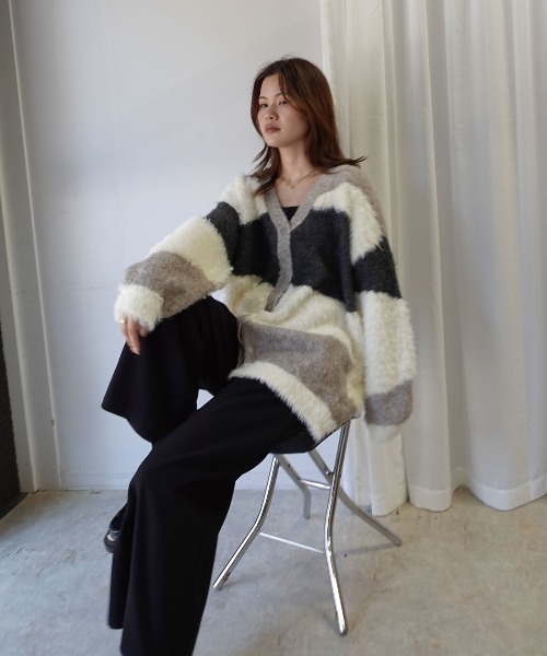 CORNERS(コーナーズ)の「シャギーブークレニュアンス柄ニットカーディガン(カーディガン/ボレロ・レディース・ブラック/グレイッシュベージュ/ピンク/ブラウン/グレー・FREE)」の19枚目の写真