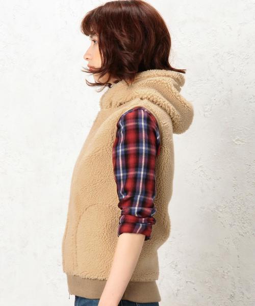 GYMPHLEX（ジムフレックス）の「［WEB限定］Gymphlex（ジムフレックス） BOA HOODベスト（ベスト・レディース・ベージュ/ネイビー・FREE）」の5枚目の写真