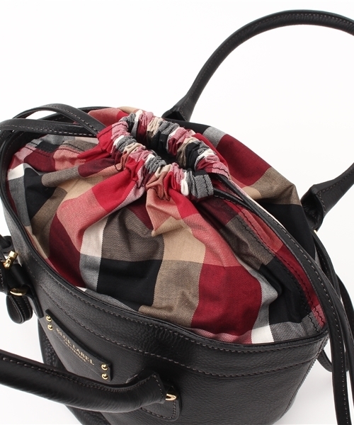 BLUE LABEL CRESTBRIDGE（ブルーレーベルクレストブリッジ）の