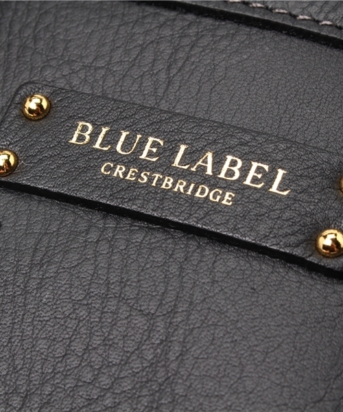 BLUE LABEL CRESTBRIDGE（ブルーレーベルクレストブリッジ）の「レザー2WAYラウンドトートバッグ（ショルダーバッグ・レディース・ブラック/レッド・X）」の8枚目の写真