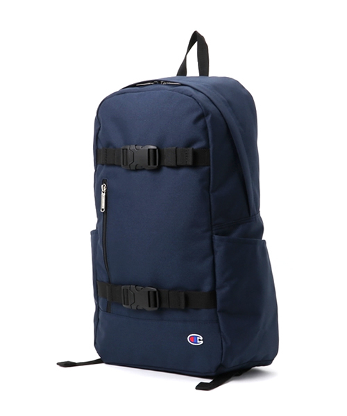 Champion（チャンピオン）の「【チャンピオン　デンケン】　スクエアなスタイリングのミドルサイズデイパック　/　52892（バックパック/リュック・メンズ・ネイビー/ブラック/ブラック×ホワイト・FREE）」の4枚目の写真