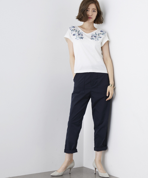 STUDIOUS(ステュディオス)の「マルチ刺繍カットソー(Tシャツ/カットソー・レディース・ブラック/オフホワイト/レッド・FREE)」の7枚目の写真