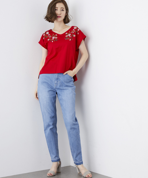 STUDIOUS(ステュディオス)の「マルチ刺繍カットソー(Tシャツ/カットソー・レディース・ブラック/オフホワイト/レッド・FREE)」の15枚目の写真