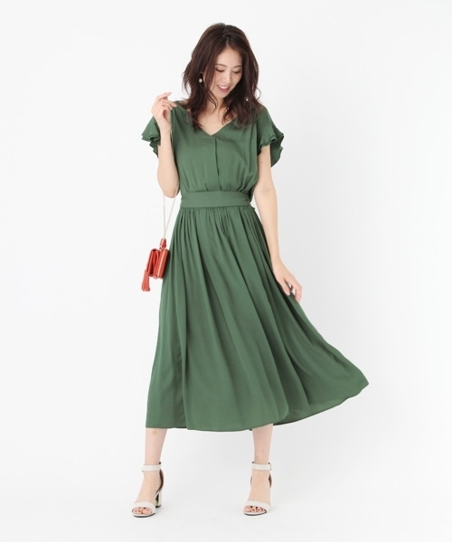 Andemiu（アンデミュウ）の「ソデラッフルＶネックワンピース766451（ワンピース・レディース・モカ/グリーン/その他・FREE）」の3枚目の写真