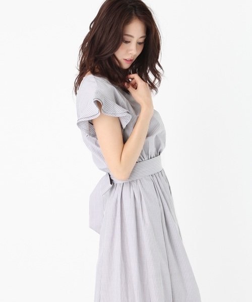 Andemiu（アンデミュウ）の「ソデラッフルＶネックワンピース766451（ワンピース・レディース・モカ/グリーン/その他・FREE）」の8枚目の写真