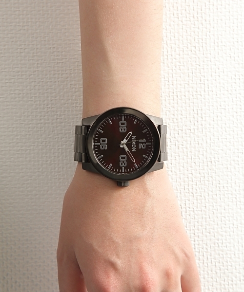 NIXON（ニクソン）の「THE CORPORAL SS（アナログ腕時計・メンズ・ブラック系その他/グレー系その他/ブラック/ゴールド/ゴールド系その他/ガンメタ/ブラック×ゴールド/ブルー系その他/その他/バーガンディー/ブラック×ホワイト/ダークブルー/その他2/その他3・FREE）」の8枚目の写真