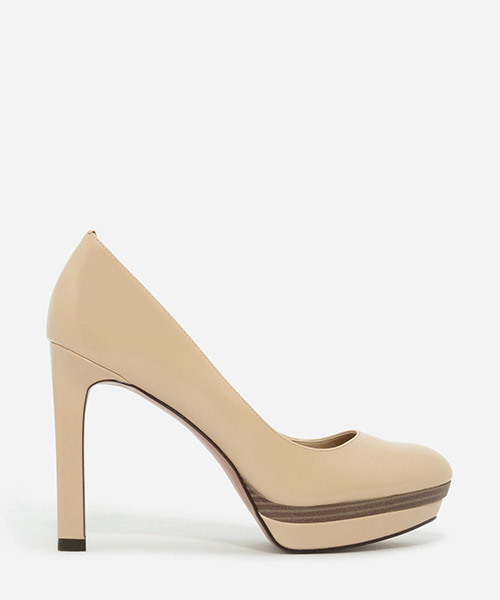 CHARLES & KEITH(チャールズ & キース)の「プラットフォームパンプス / PLATFORM PUMPS(パンプス・レディース・ブラック/アイボリー/ライトブラウン・22.5cm/23.5cm/23cm/24.5cm/25.5cm/25cm)」の3枚目の写真