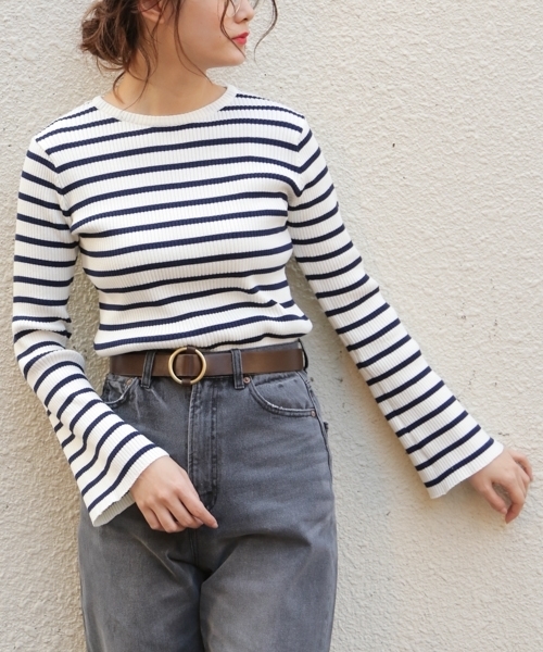 PAGEBOY(ページボーイ)の「袖フレアリブプルオーバー(Tシャツ/カットソー・レディース・ライトグレー/オフホワイト/ブラック系その他/ブラック・FREE)」の3枚目の写真