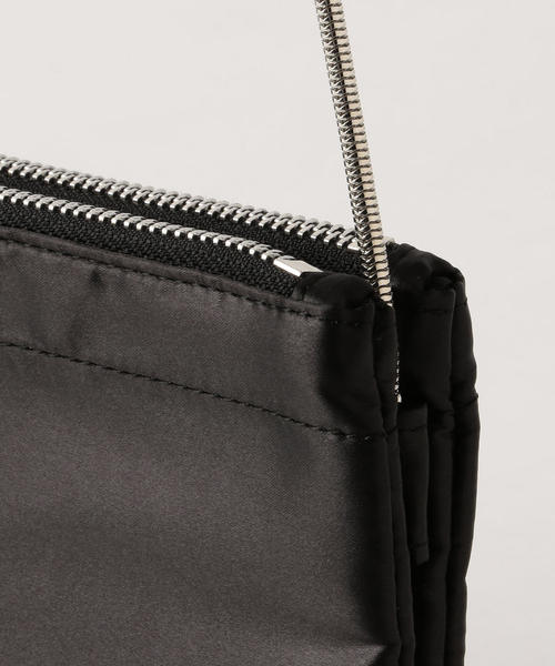 BEAUTY&YOUTH UNITED ARROWS（ビューティーアンドユースユナイテッドアローズ）の「BY サテン ダブルジップ ミニサコッシュ（ショルダーバッグ・レディース・ブラック/シルバー/オレンジ系その他・FREE）」の7枚目の写真