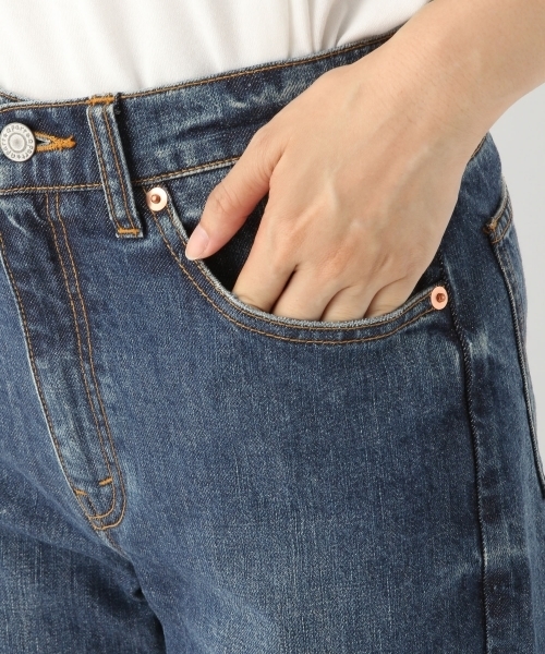 A part by（アパートバイ）の「デニムストレートパンツ 798747（デニムパンツ・レディース・インディゴブルー/アイボリー・MEDIUM/LARGE）」の6枚目の写真