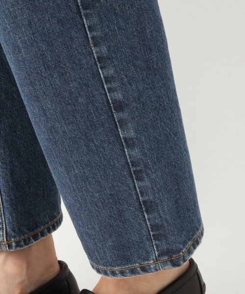 A part by（アパートバイ）の「デニムストレートパンツ 798747（デニムパンツ・レディース・インディゴブルー/アイボリー・MEDIUM/LARGE）」の7枚目の写真