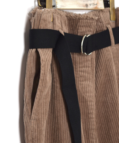 w closet（ダブルクローゼット）の「ベルト付きコーデュロイウエストギャザースカート_（スカート・レディース・アイボリー/サックスブルー/モカ/ラベンダー/パープル/ブルー系その他・FREE）」の19枚目の写真