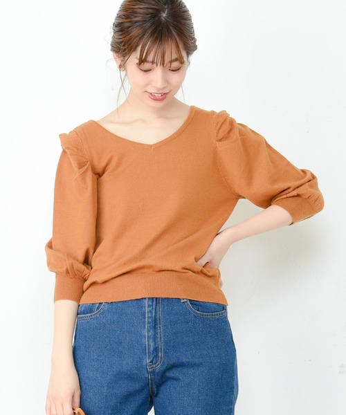 natural couture(ナチュラルクチュール)の「パワショル前後2WAYニット(ニット/セーター・レディース・オフホワイト/ブラック/ブラウン/キャメル・FREE)」の4枚目の写真