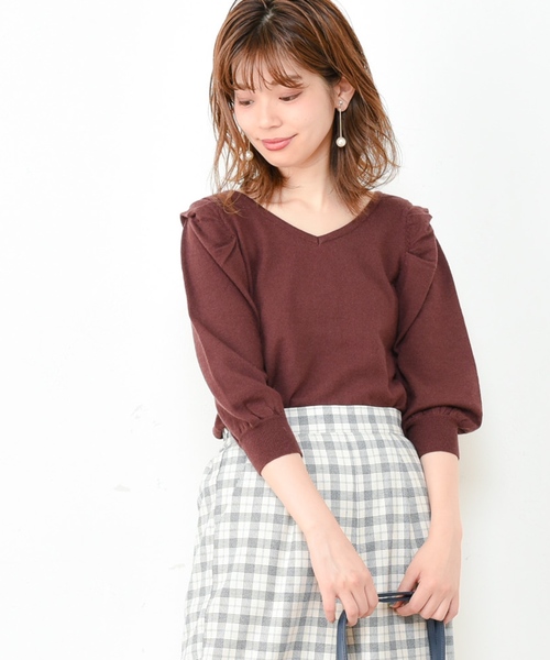 natural couture(ナチュラルクチュール)の「パワショル前後2WAYニット(ニット/セーター・レディース・オフホワイト/ブラック/ブラウン/キャメル・FREE)」の3枚目の写真