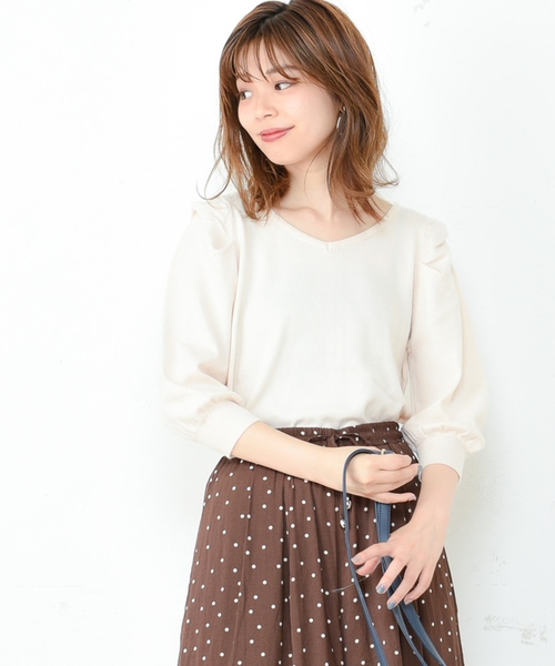 natural couture(ナチュラルクチュール)の「パワショル前後2WAYニット(ニット/セーター・レディース・オフホワイト/ブラック/ブラウン/キャメル・FREE)」の7枚目の写真