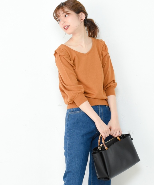 natural couture(ナチュラルクチュール)の「パワショル前後2WAYニット(ニット/セーター・レディース・オフホワイト/ブラック/ブラウン/キャメル・FREE)」の15枚目の写真
