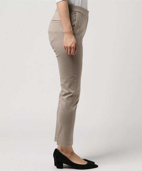 NARACAMICIE（ナラカミーチェ）の「【セットアップスーツ対応】ポンチ9分丈パンツ（スーツパンツ・レディース・ブラック/ベージュ/グレー・SMALL/MEDIUM/LARGE）」の4枚目の写真