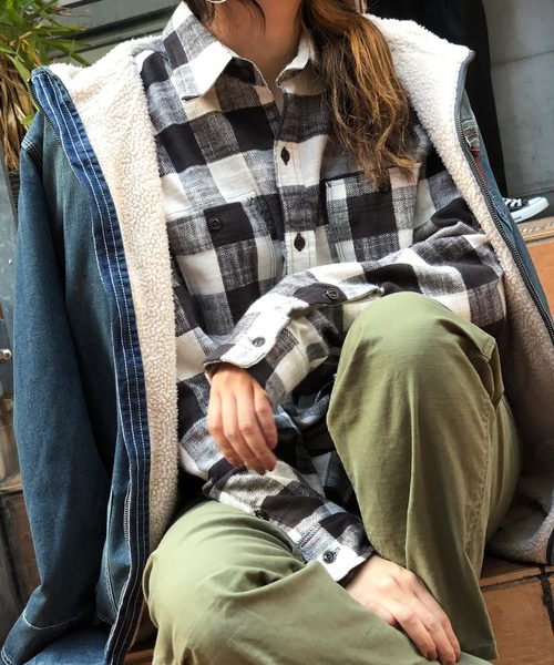 GREEN BOWL（グリーンボウル）の「GREEN BOWL Check Pattern Work Shirts/グリーンボウル チェック 柄 ワーク シャツ（シャツ/ブラウス・メンズ・ブラック/レッド・40/38）」の2枚目の写真
