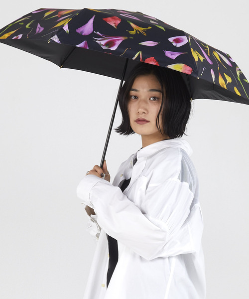Wpc.(ダブルピーシー)の「雨傘 plantica×Wpc. フラワーアンブレラ ミニ mini(折りたたみ傘)」|ブラック系その他