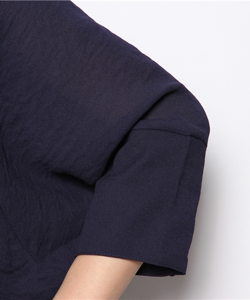 mystic（ミスティック）の「衿フリルVプルオーバー（シャツ/ブラウス・レディース・オフホワイト/ベージュ/ネイビー/ブラック/ブルー・ﾌﾘ-）」の9枚目の写真